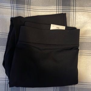 LAST CHANCE: Lou & Gray Loft essential leggings